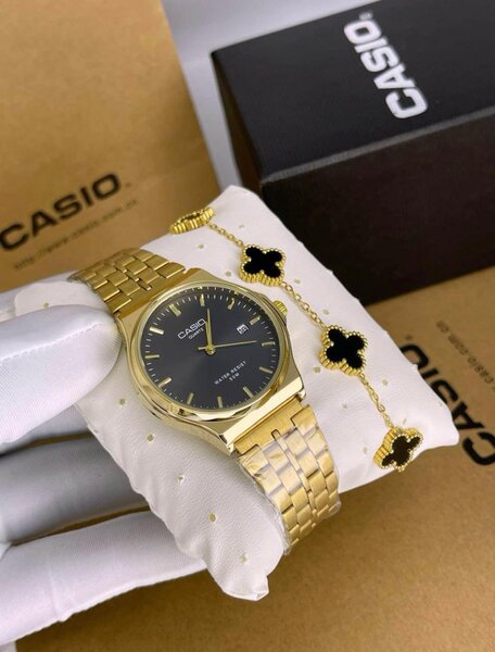 Montre Casio Dorée Élégante