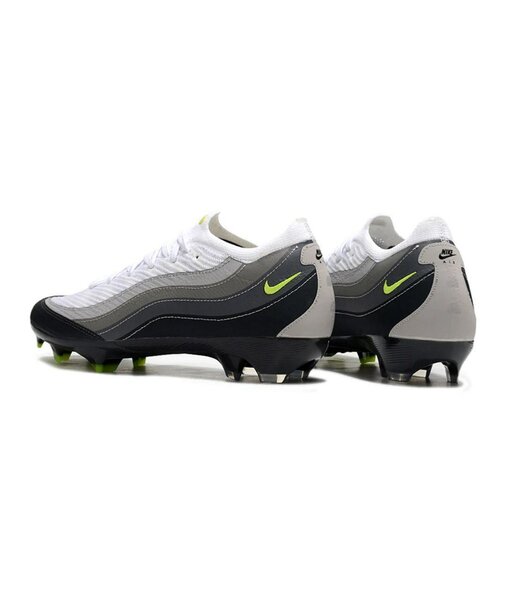 Crampons Nike