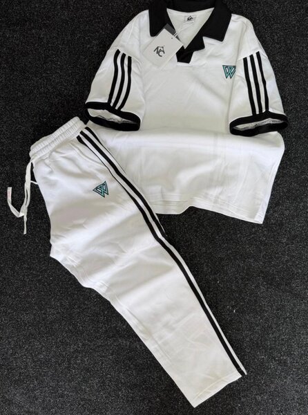 Ensemble de survêtement stylé