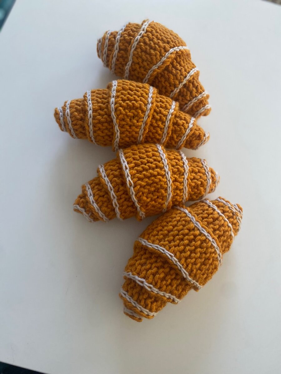 Круассаны вязаные