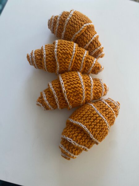 Круассаны вязаные