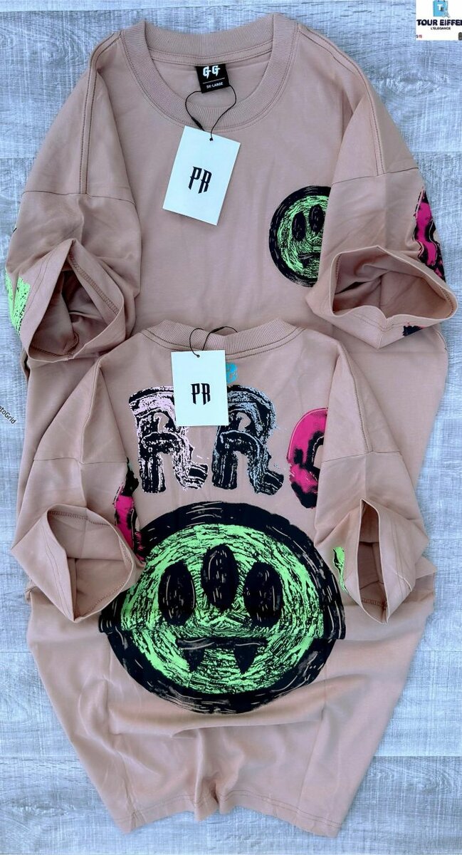 T-shirt coloré avec logo imprimé