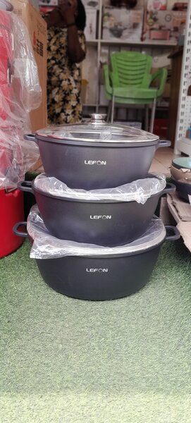 Dessini jumbo size cooking pot