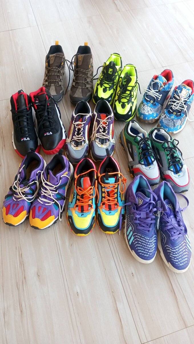 Sneakers from the USA for sell reduced to clear