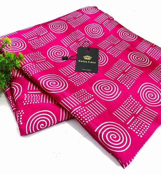 Tissus dentelle en soie coloré