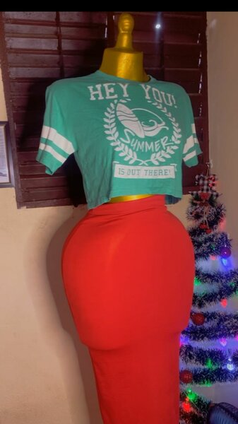 Jupe crayon et top élégant