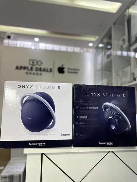 Harman Kardon Onyx Studio 8 Portable Speaker - Black