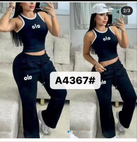 Ensemble sportif femme élégant