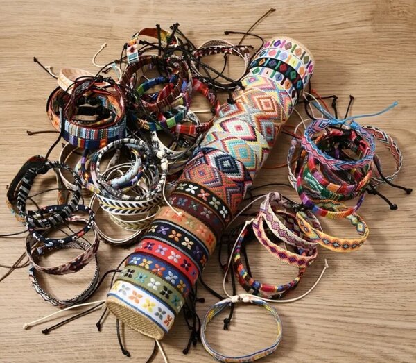 Bracelets bohèmes en corde colorée