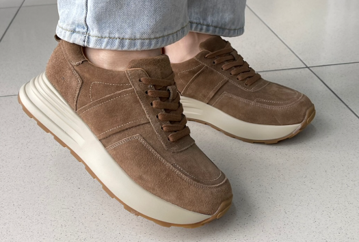 Кроссовки натуралки