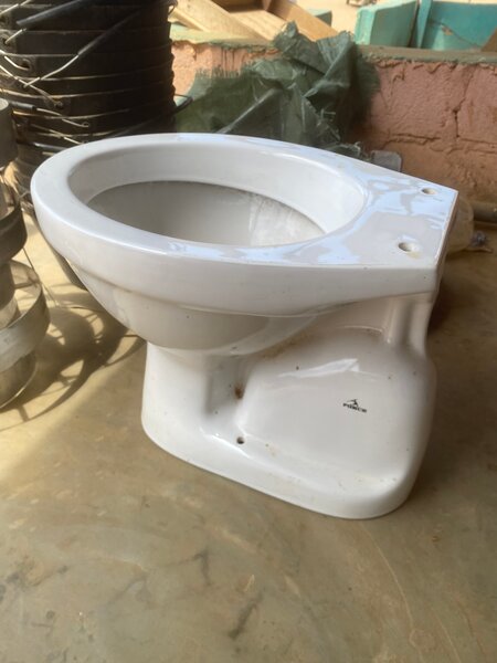 Cuvette de Toilette en Céramique