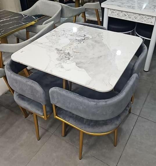 Table Marbrée 4'places