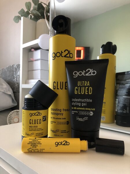 Ensemble de colle perruque