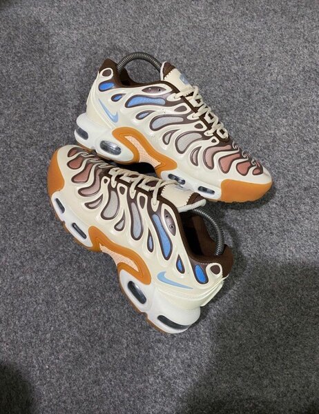 NIKE TN AIR MAX PLUS