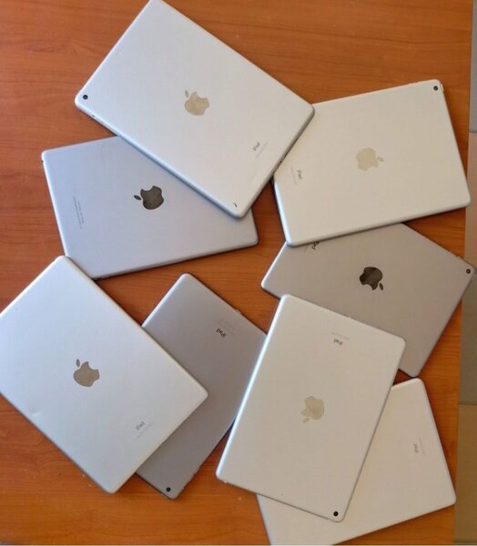 Housses rotatives iPad 360°