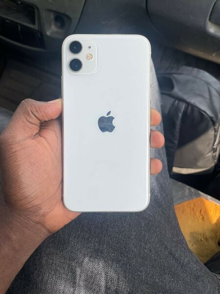 iPhone 11 64giga casineuf sans Face ID