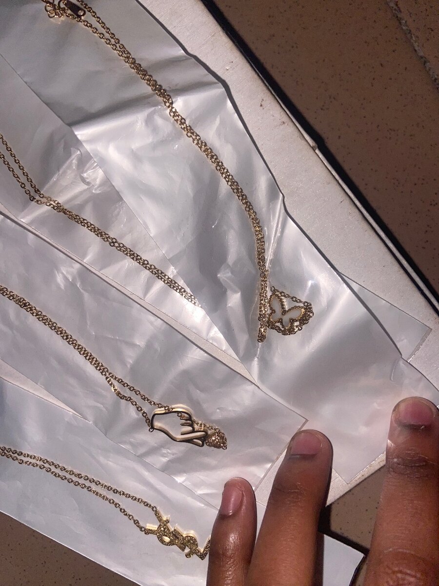 Colliers pendentifs élégants dorés