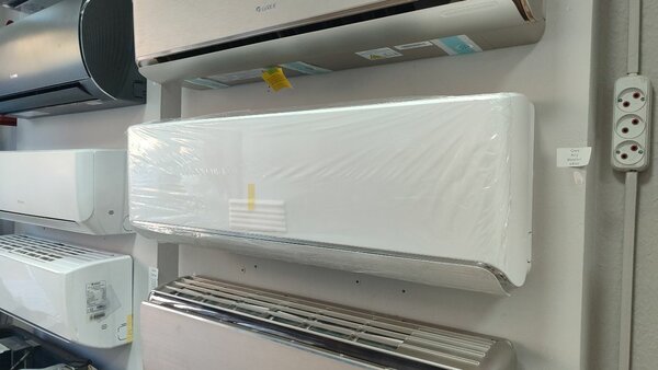 Кондиционер Gree Airy 9 invertor icberg белый