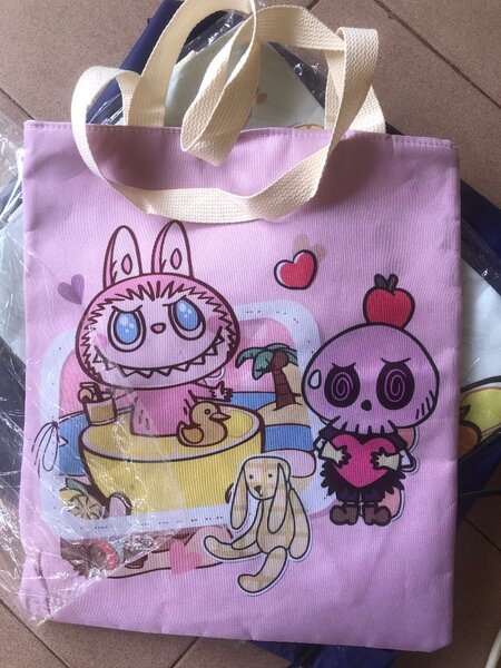 Tote bags