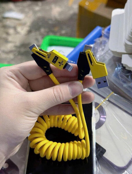 Câble USB 3 en 1 rétractable