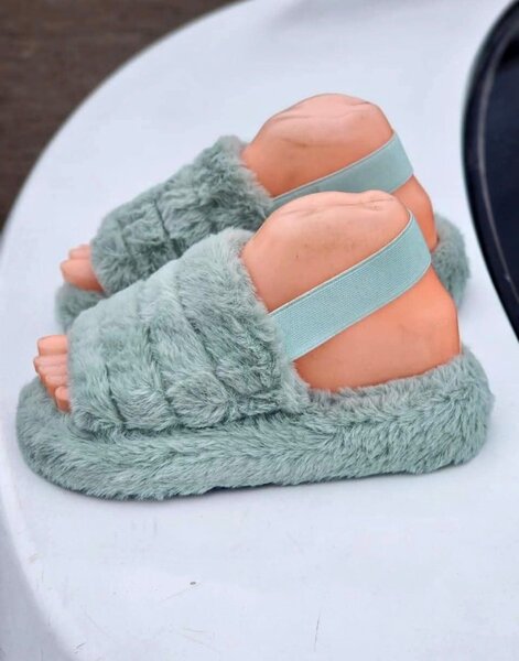 Chaussons Peluche Doux Confort