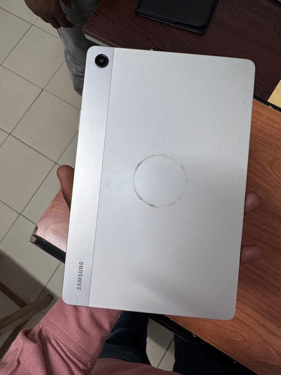 Tablette Samsung avec écran large