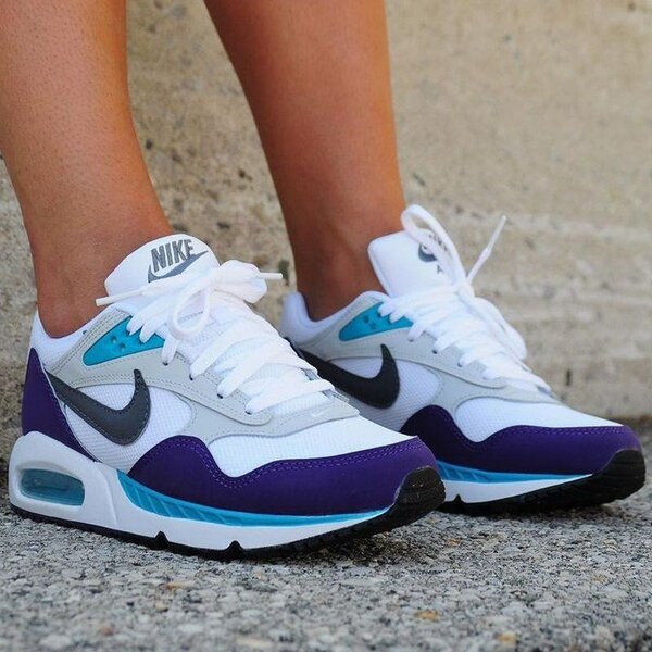 Nike Air Max IVO