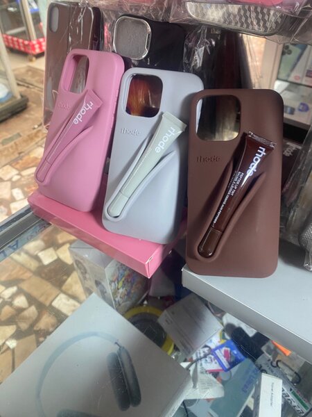 Coque iPhone avec rangement précis