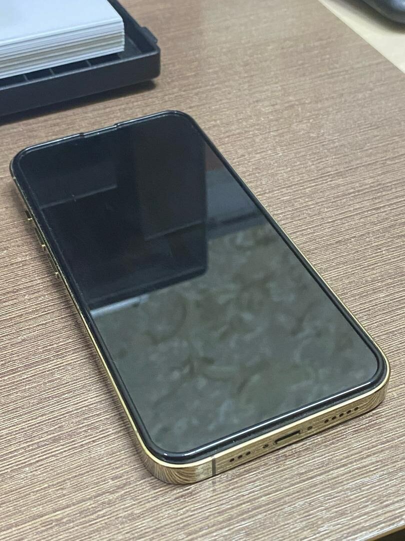 Айфон 13 про Акб:80% память:128гб