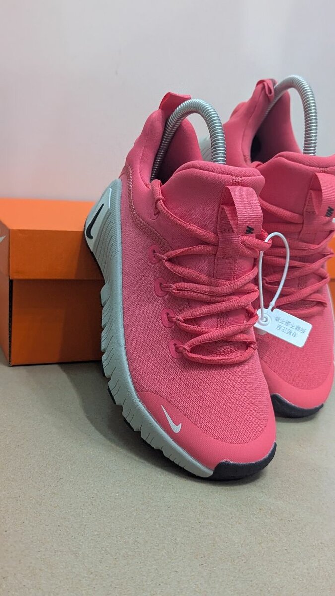 NIKE FREE (METCON 6)