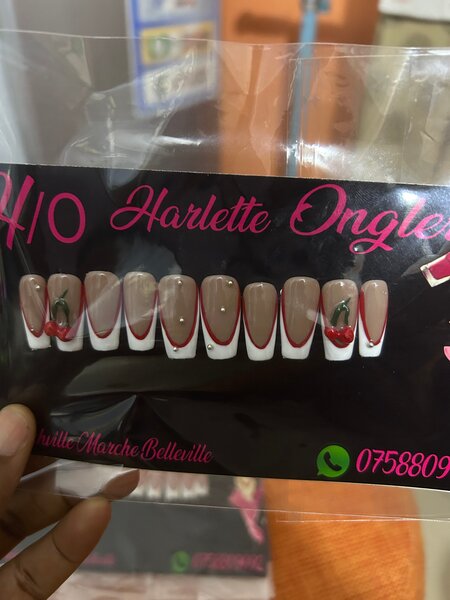 Ongles Fausses Cerise Élégant