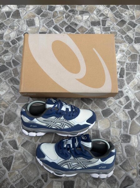 Basket oasics authentique