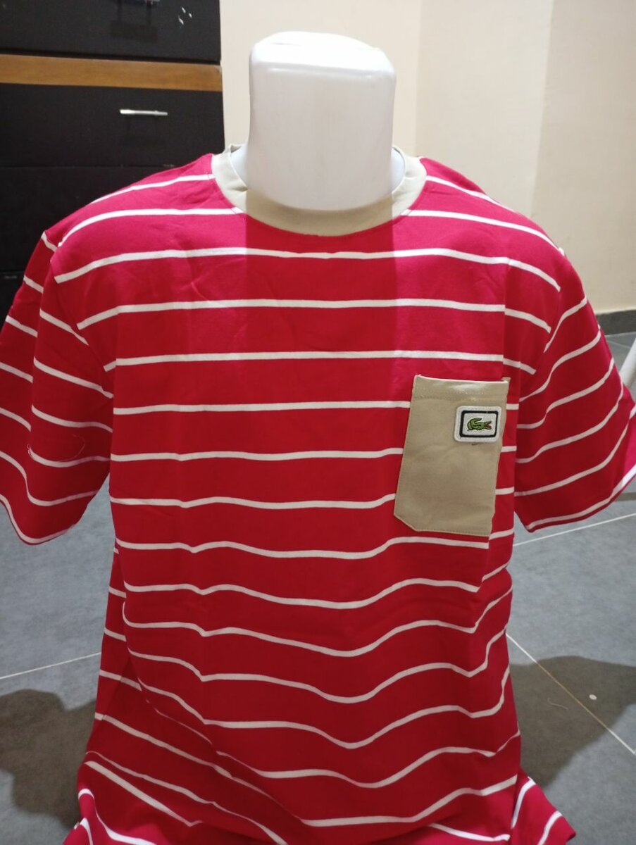 T-shirt rayé à poche pour homme