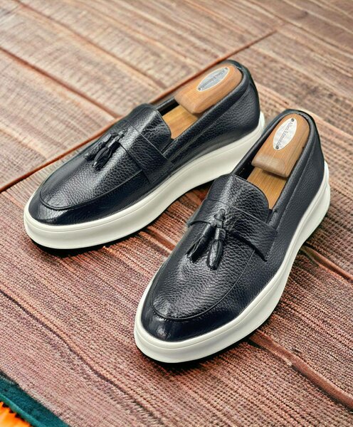 GIVENCHY WHITE AND BLACK