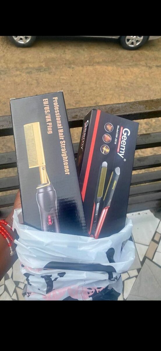 Fer à Lisser et Peigne Chauffant