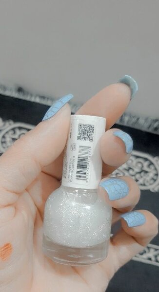 glittery nail paints