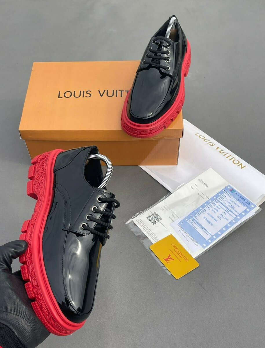 Chaussures de ville noires Louis Vuitton