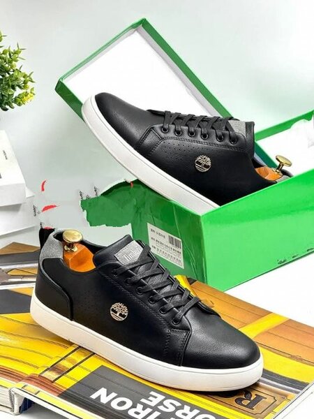 Tommy Hilfiger black and white