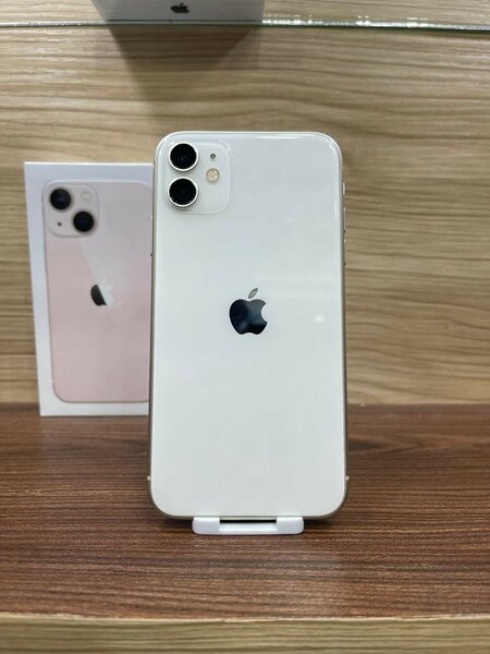 IPHONE 11 64GIGA TOUT EST DJAZ DESSUS