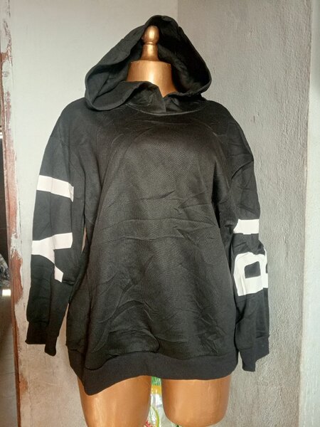 Sweat à capuche tendance