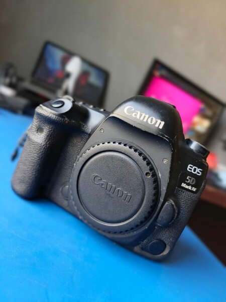 Canon 5D Mark IV Body