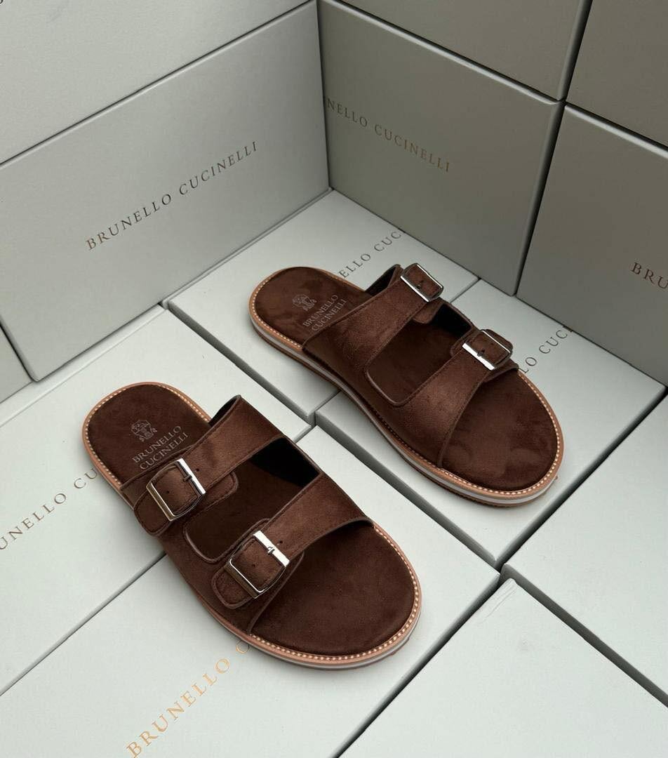 Sandales en cuir brun élégantes