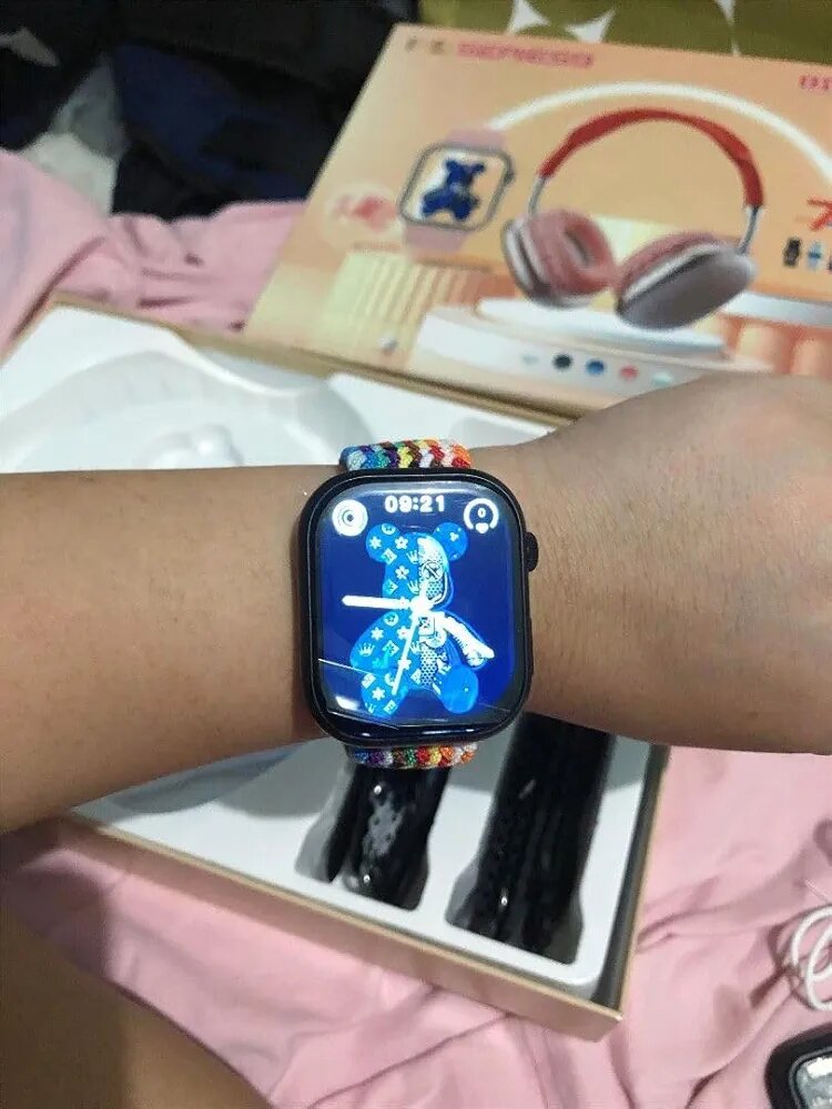 Montre, casque et 7 bracelet