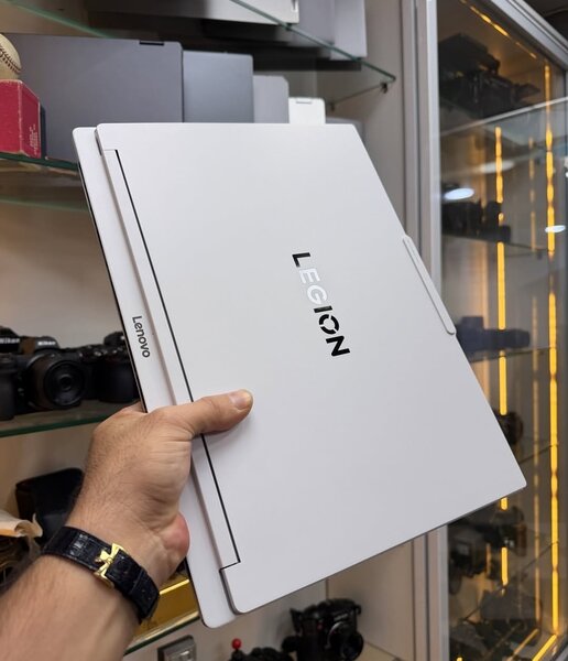 LENOVO LEGION PRO 7i (2025)