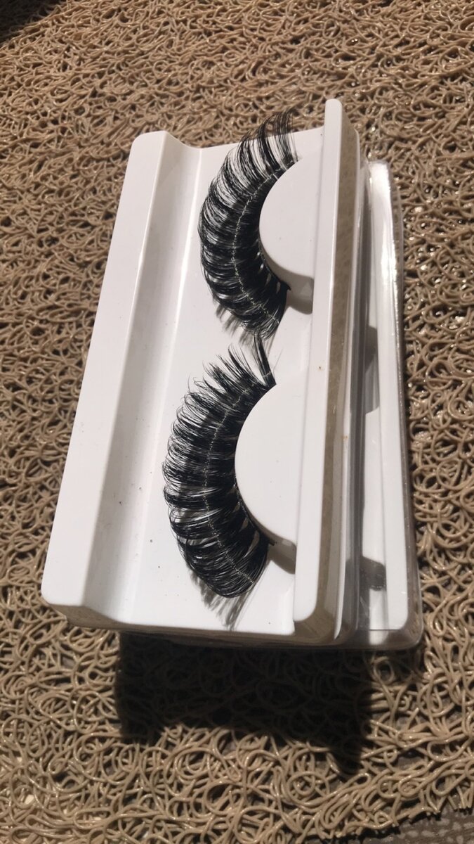 Volume strip eye lashes