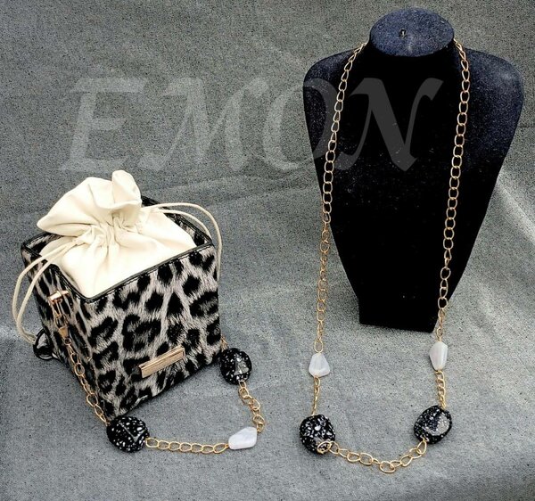 Mini sac à main+collier