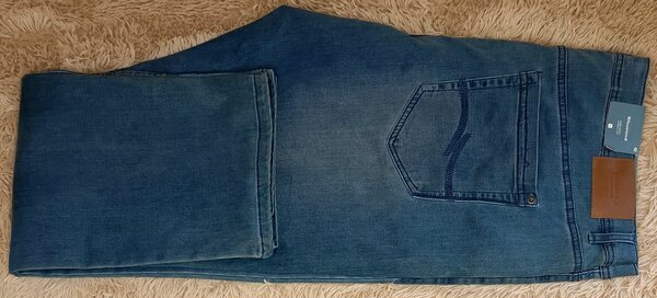 Jean homme coupe classique