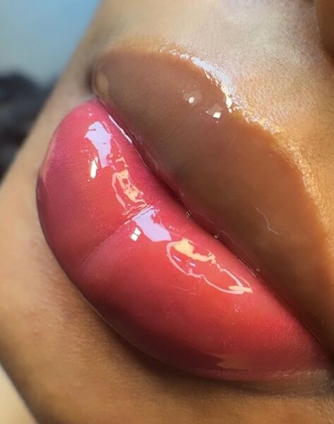 Baume à lèvre rose éclaircissa