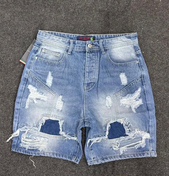 Shorts déchirés pour homme