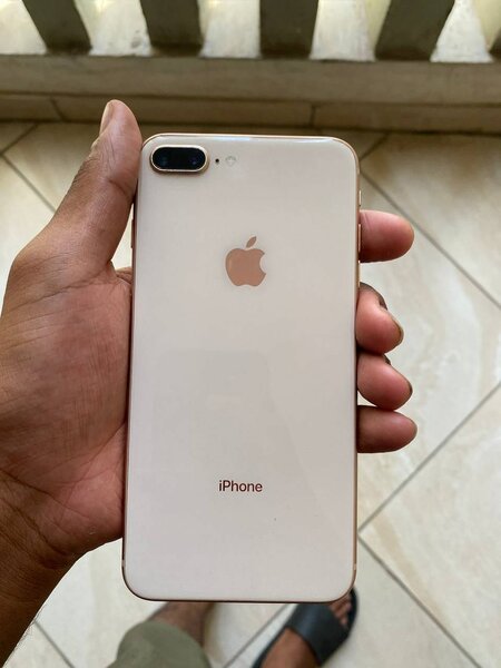 iPhone 8 Plus